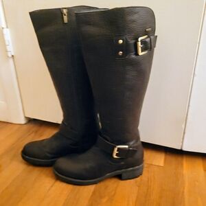 NWOT Clarks Women's Dark Brown All-Weather Leather Boots